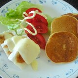 はんぺんのチーズ焼きと大豆粉パンケーキのワンプレ♪